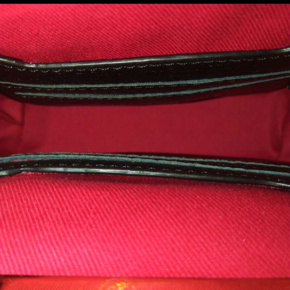 !SOLD! Dooney Black Leather Frame Wallet - Picture 4 of 6